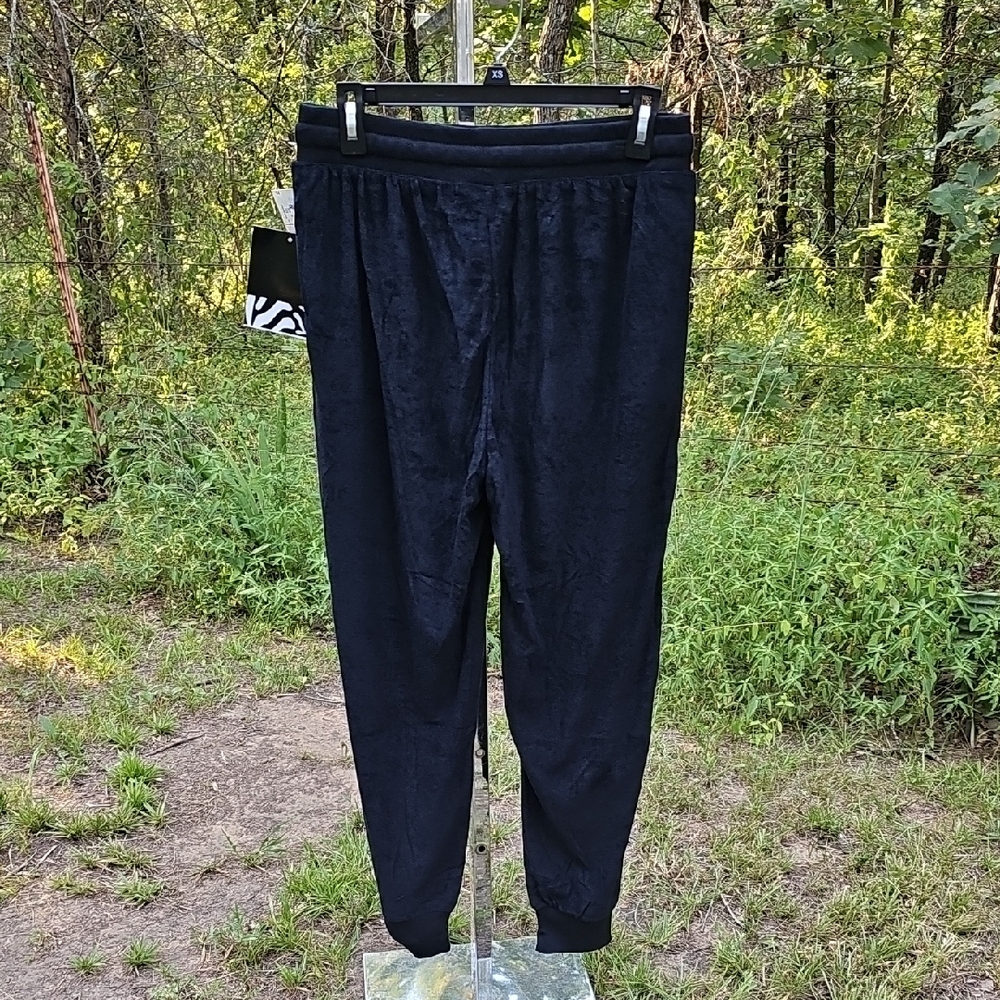 Soho Apparel Women's Large Black Joggers Pants New - Picture 2 of 10